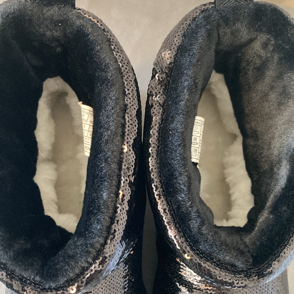 New! UGG Australia Classic Mini Mirror Ball Boot Black 8 - Picture 4 of 5